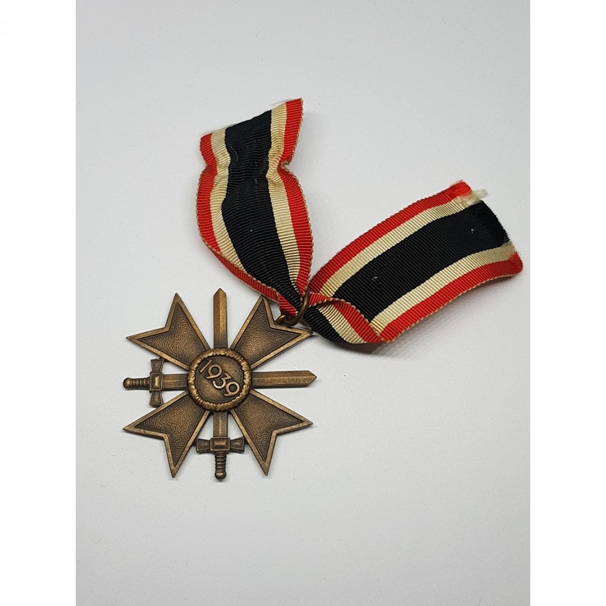Njemačka-Križ za vojne zasluge s mačevima 1939.-2.svjetski rat